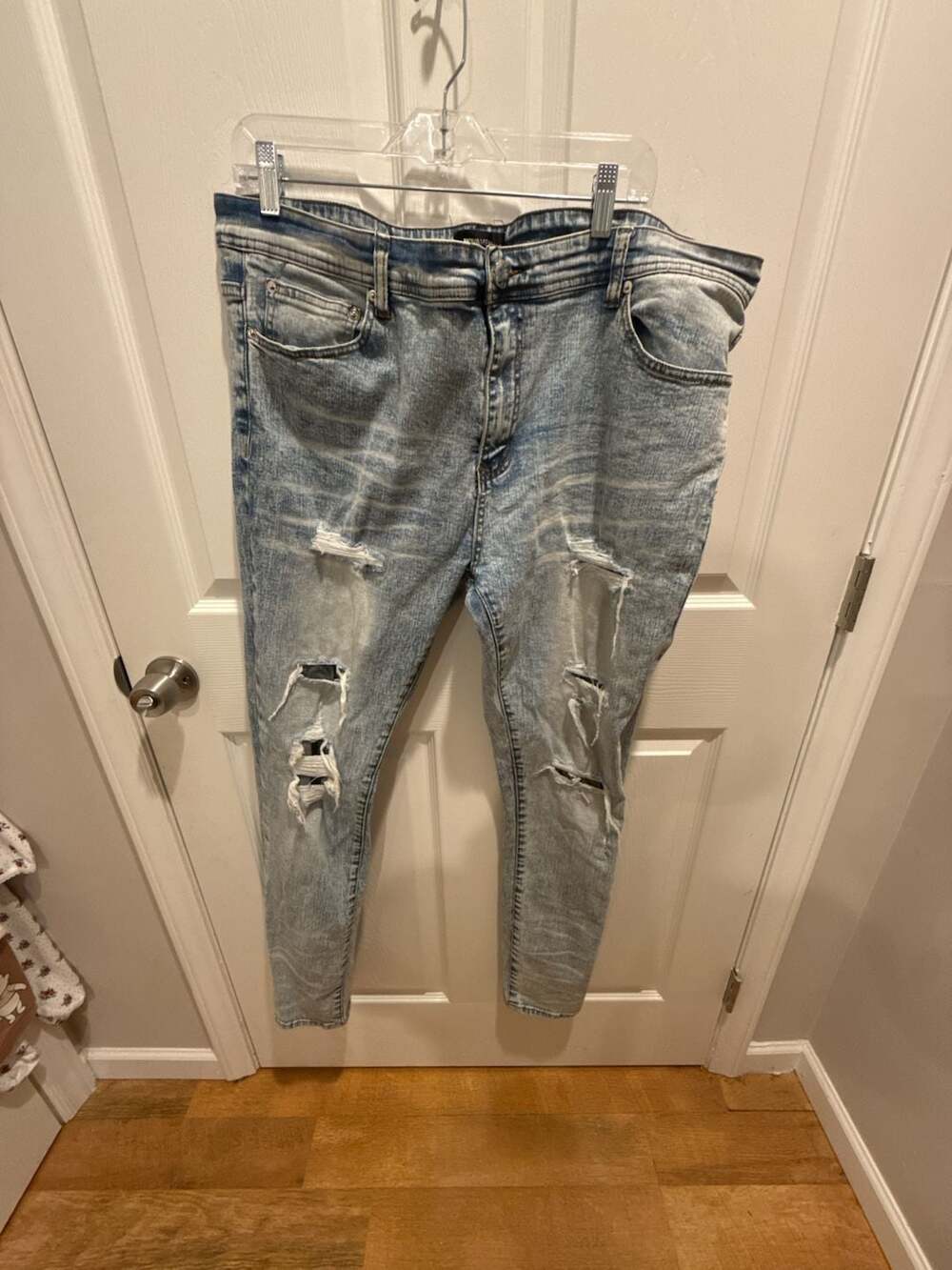 Nova Men Light Wash Distressed Skinny Denim Jeans Size 42